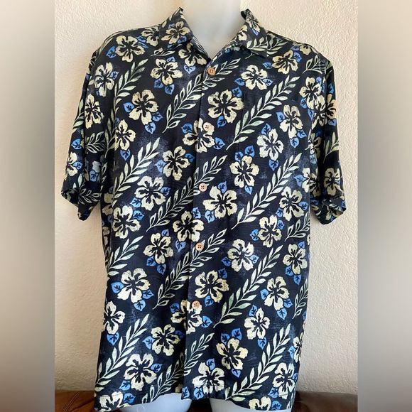 Tommy Bahama Set of Four Shirts 100% Silk Medium. - Picture 5 of 13